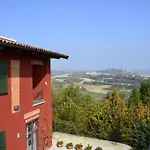 Enoagriturismo L' Acino D'uva Bauernhof *