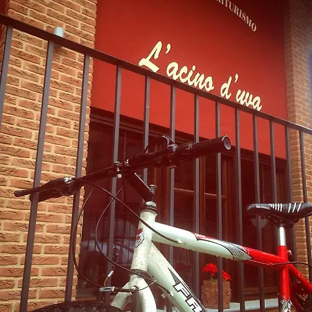 Enoagriturismo L' Acino D'uva Feriegård *